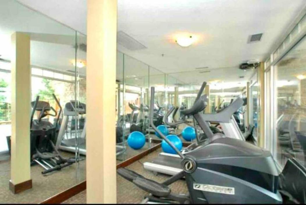 Falcon Crest Lodge 1 Bedroom Condo With Gym & Hot-Tubs & Mountain View Канмор Экстерьер фото